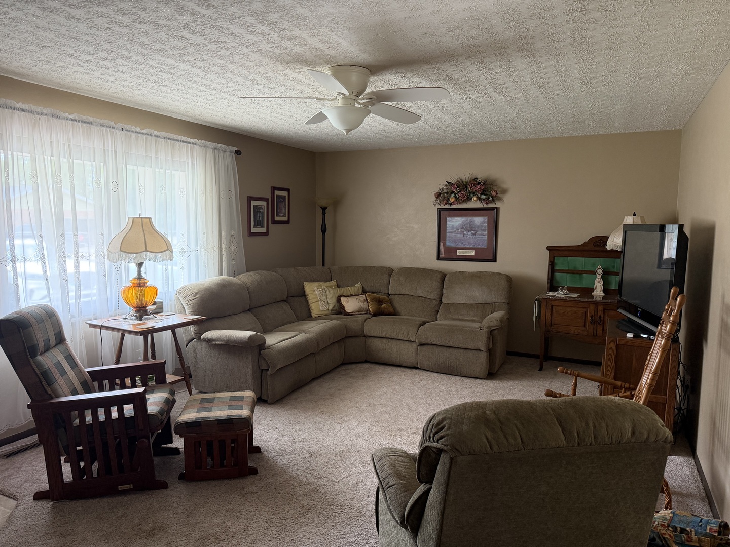 374 Northwood Lane Property Photo 6