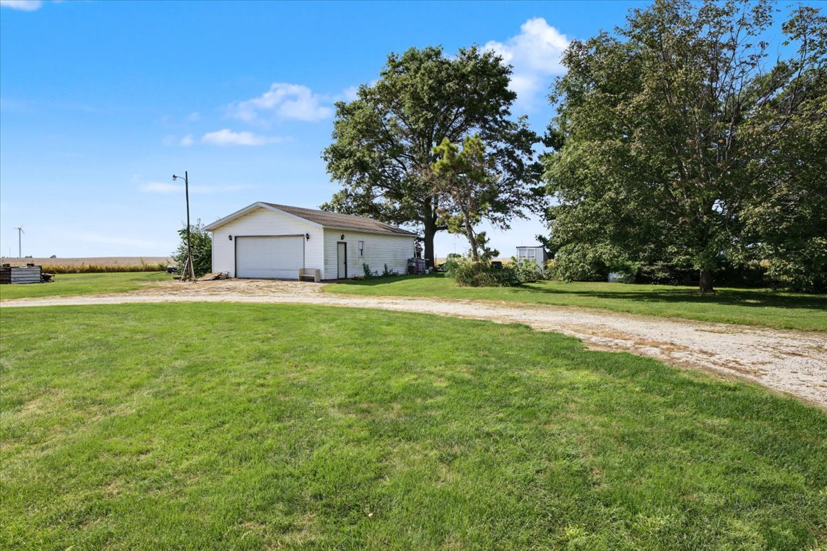 27256 N 2850 East Road Property Photo 2