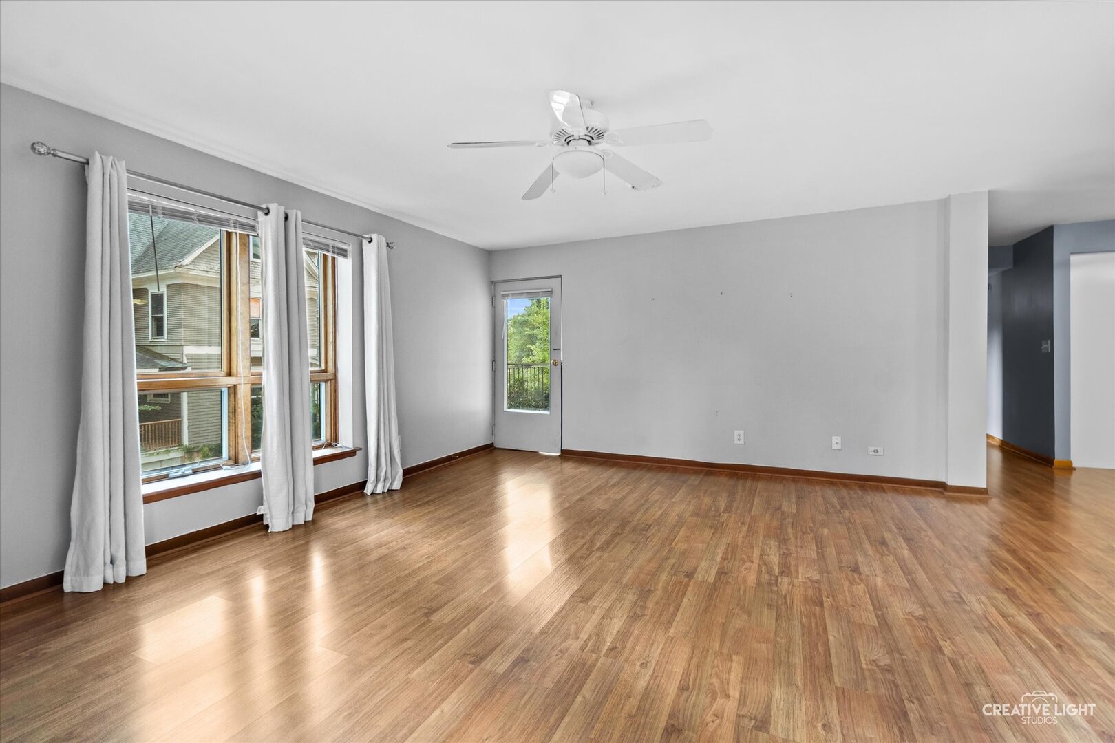 450 W Downer Place 2a Property Photo 10