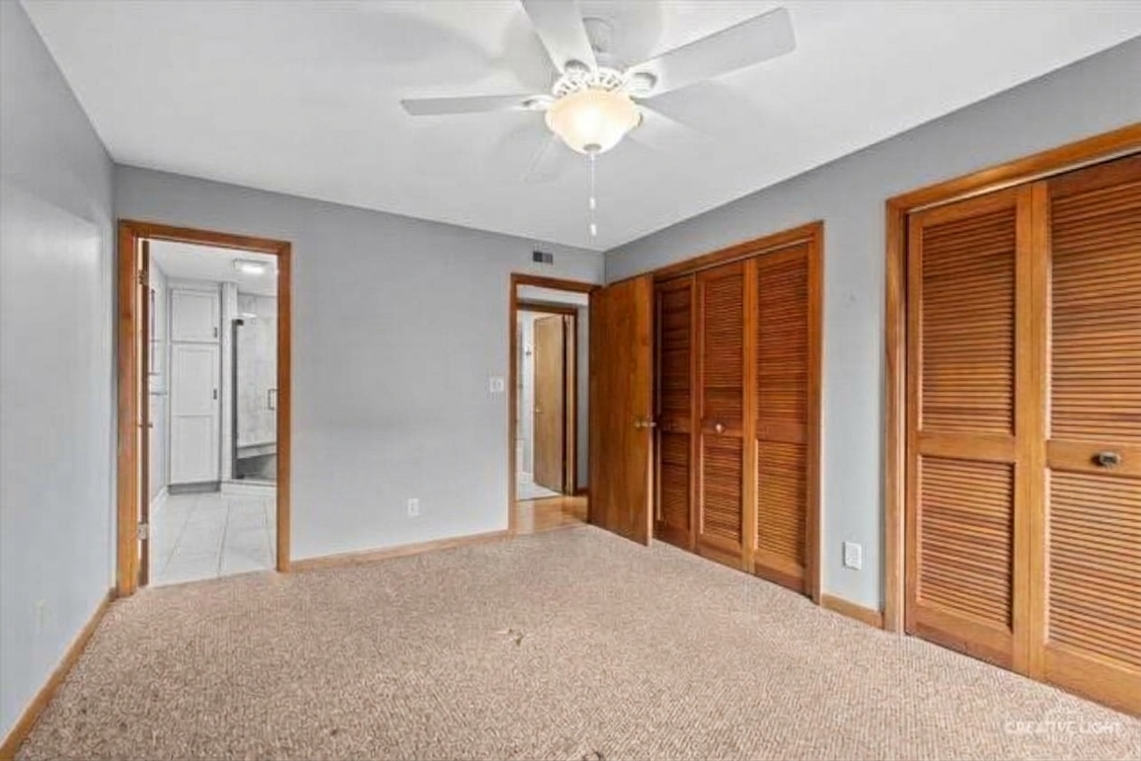 450 W Downer Place 2a Property Photo 16