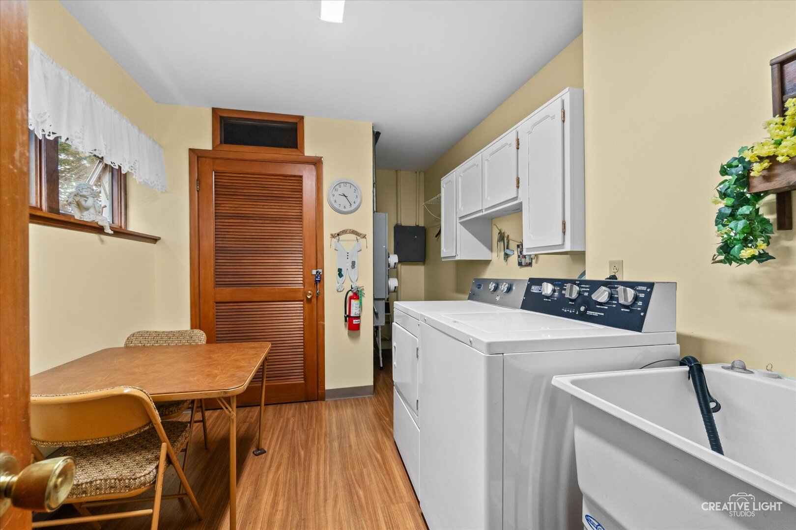 450 W Downer Place 2a Property Photo 26