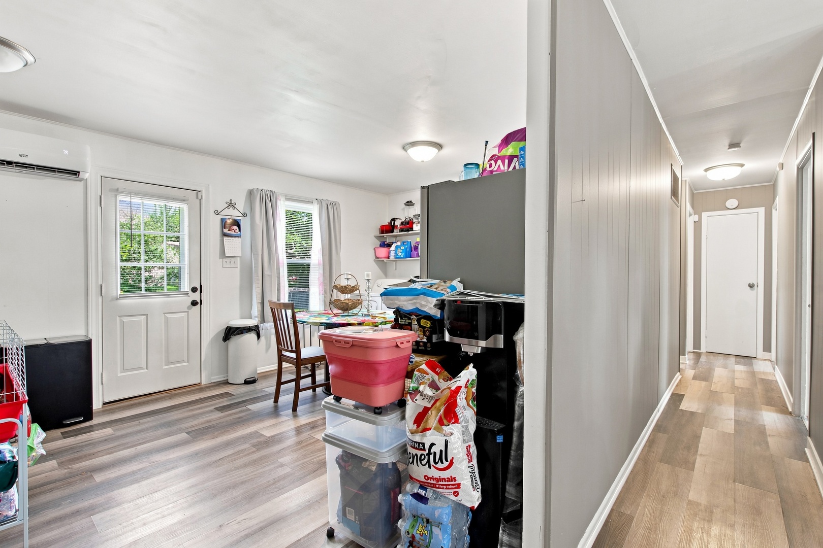 1672 Evergreen Avenue Property Photo 4