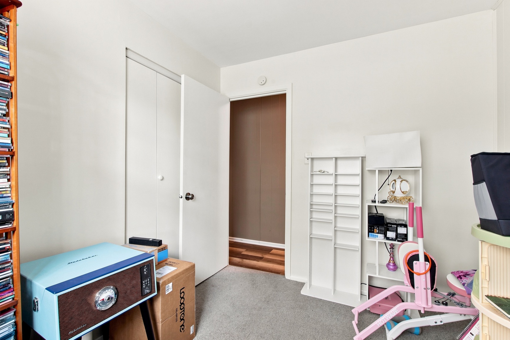 1672 Evergreen Avenue Property Photo 8