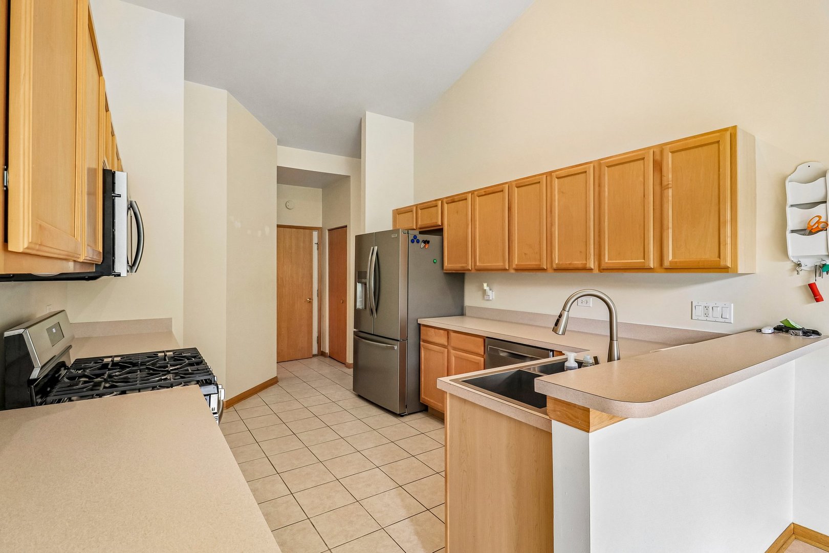 2276 Ashbrook Lane Property Photo 3
