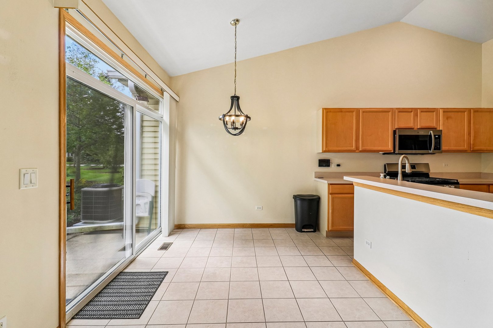 2276 Ashbrook Lane Property Photo 4