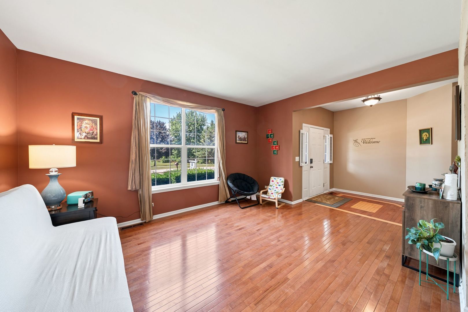 37061 N Bonnie Brae Road Property Photo 4