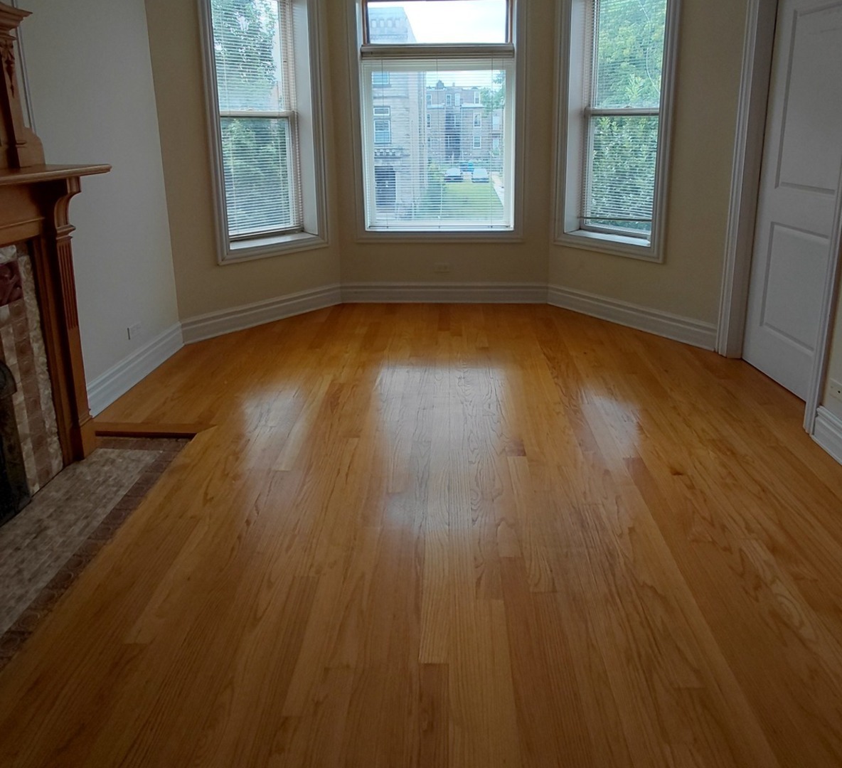 432 E 45th Place Property Photo 16