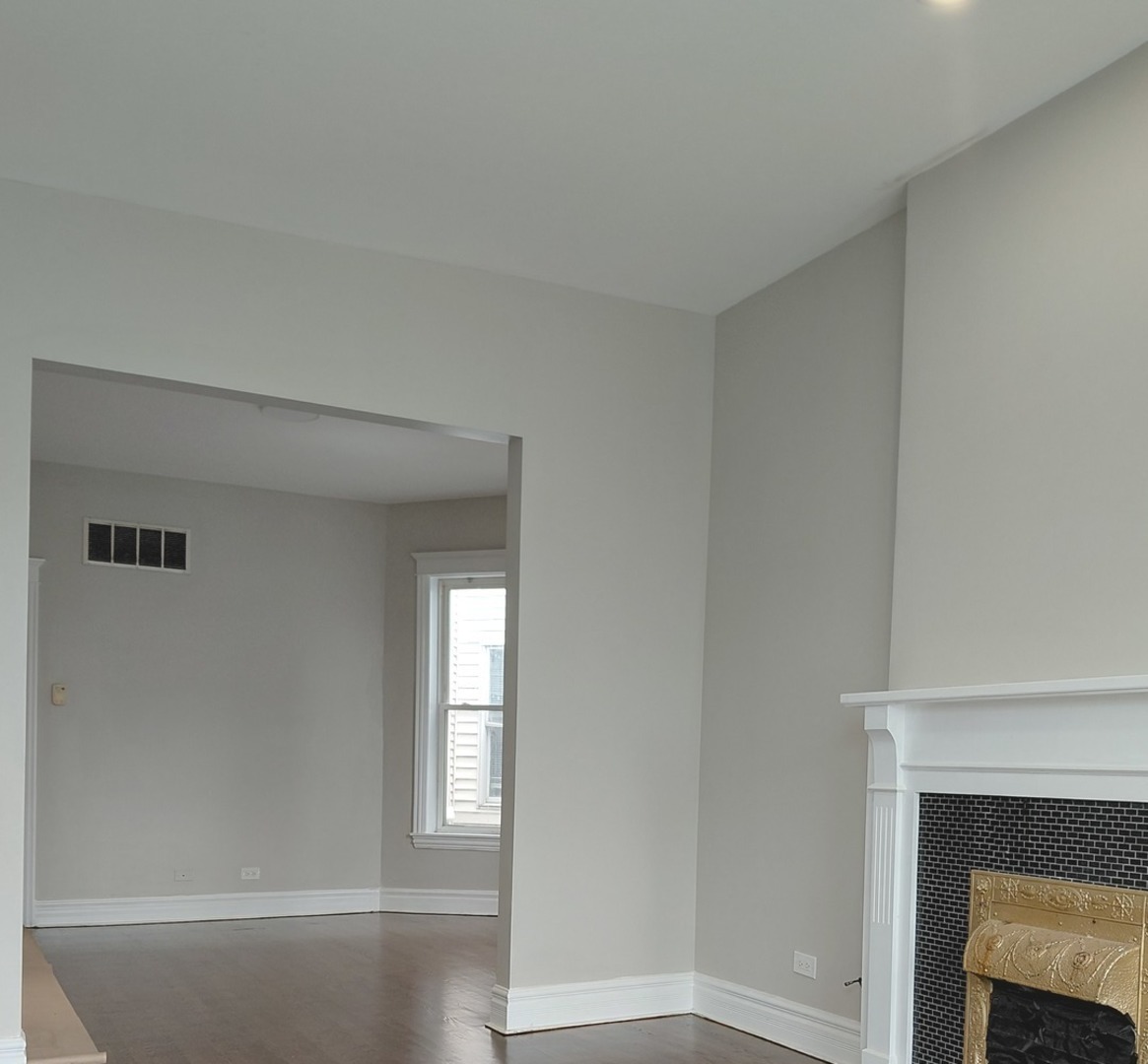 432 E 45th Place Property Photo 29
