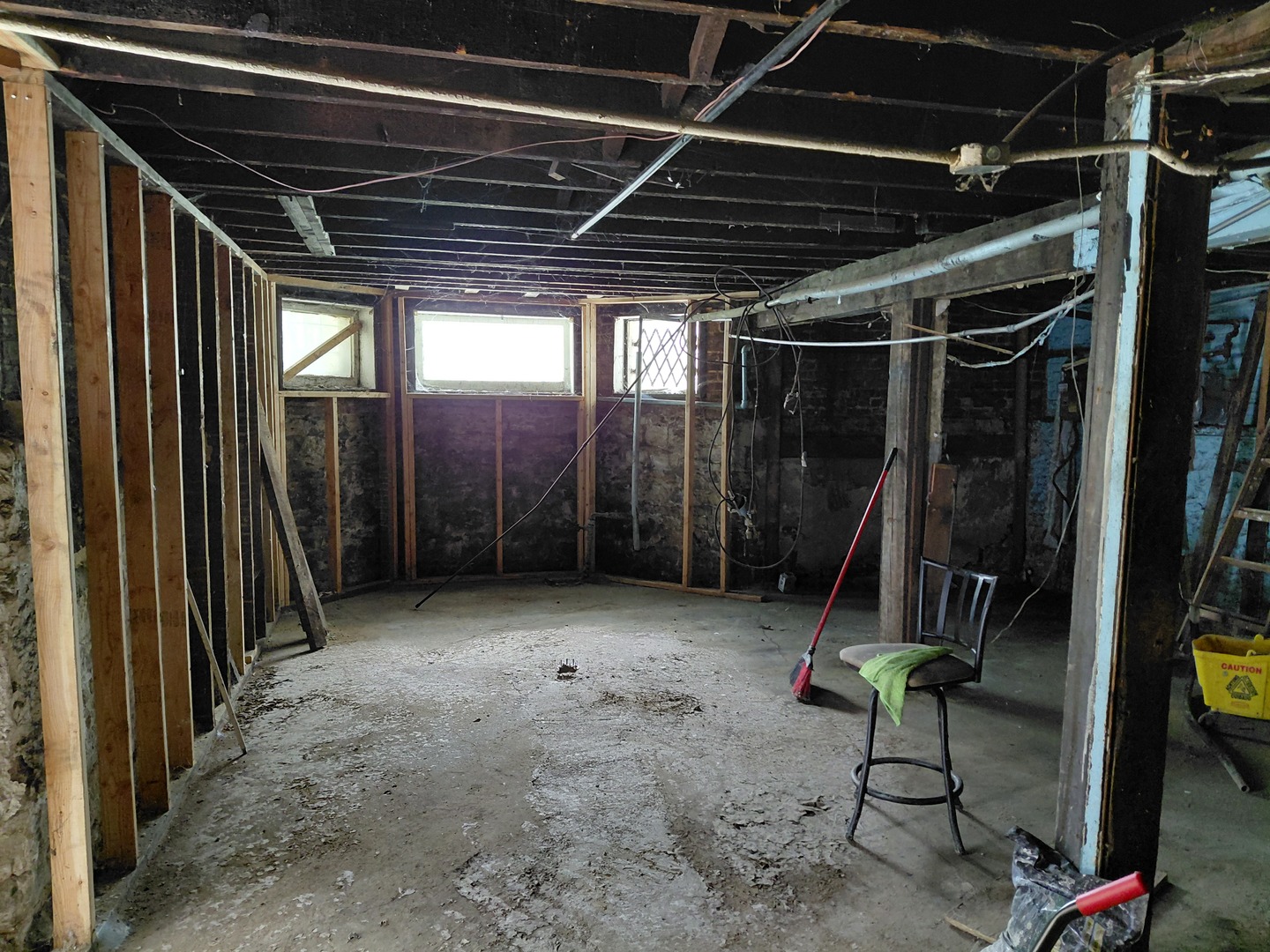 432 E 45th Place Property Photo 35