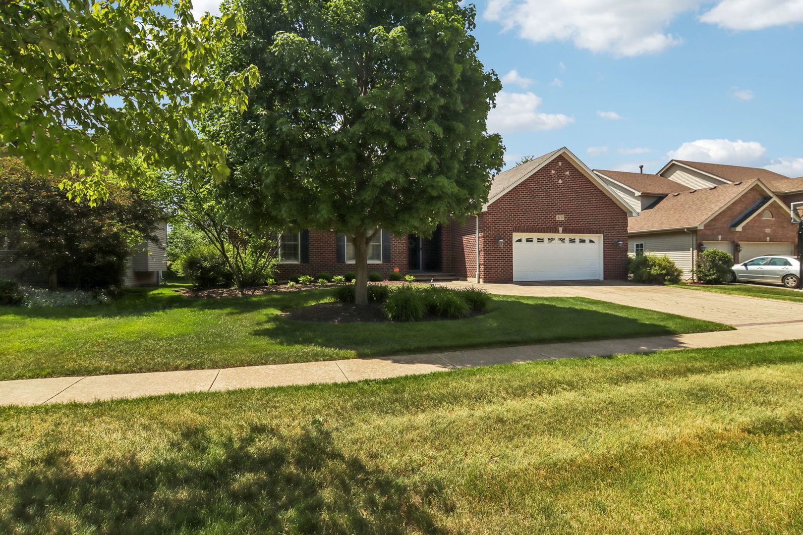 408 Sudbury Circle Property Photo 2