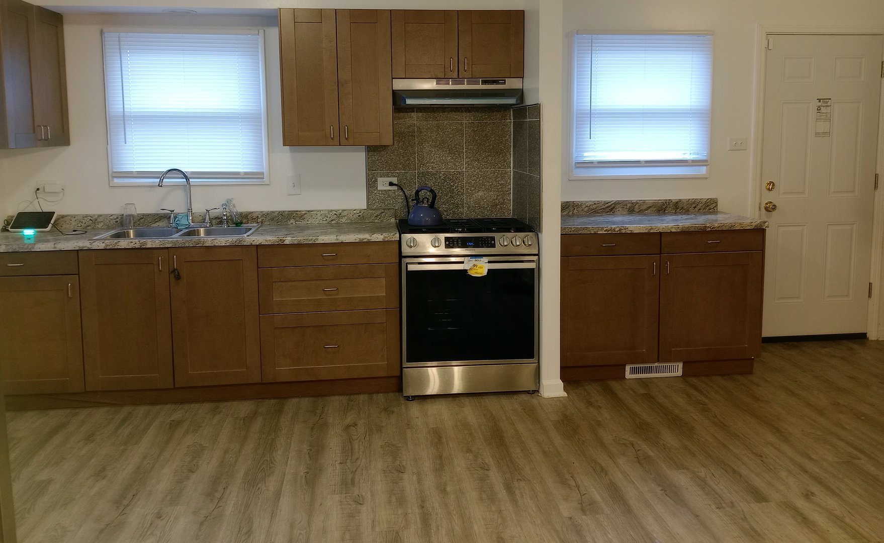 1290 Balmoral Avenue Property Photo 3