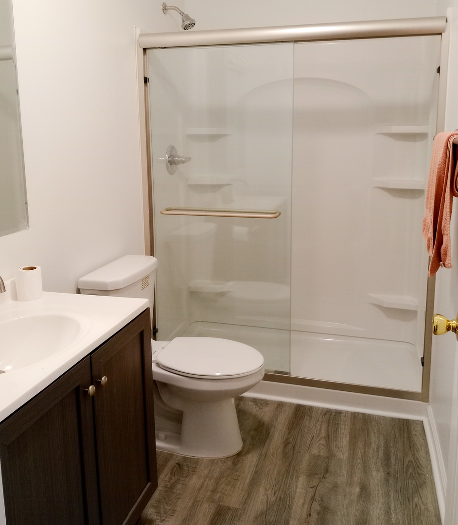 1290 Balmoral Avenue Property Photo 4