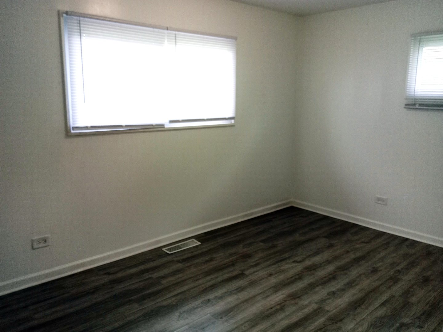 1290 Balmoral Avenue Property Photo 5