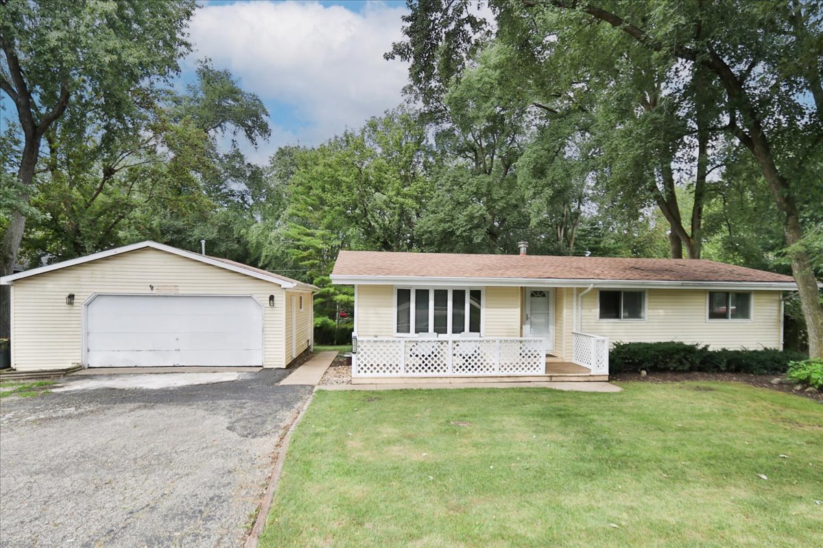 23874 N Echo Lake Road