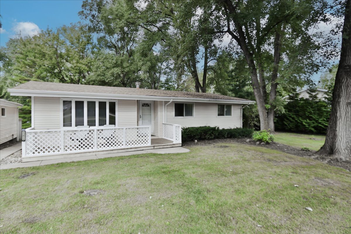 23874 N Echo Lake Road Property Photo 2