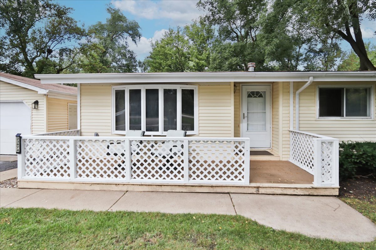 23874 N Echo Lake Road Property Photo 3