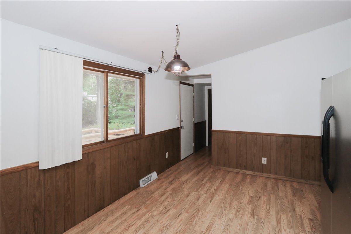 23874 N Echo Lake Road Property Photo 11