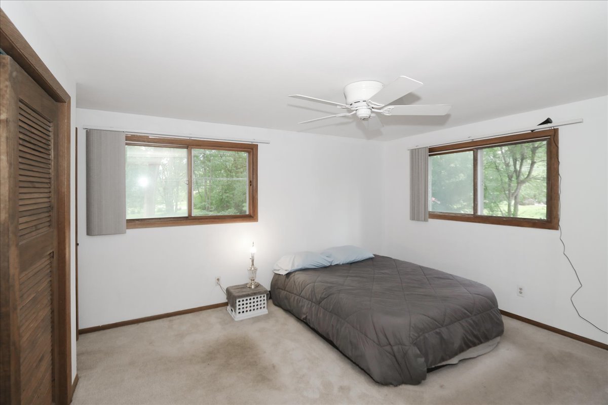 23874 N Echo Lake Road Property Photo 13