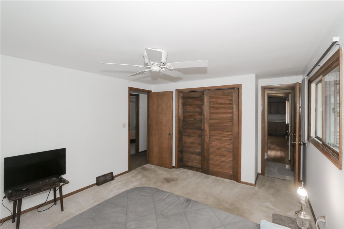 23874 N Echo Lake Road Property Photo 14