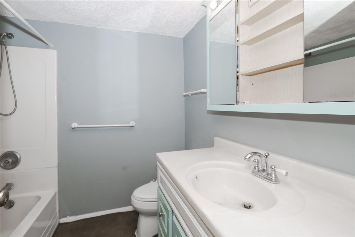 23874 N Echo Lake Road Property Photo 15