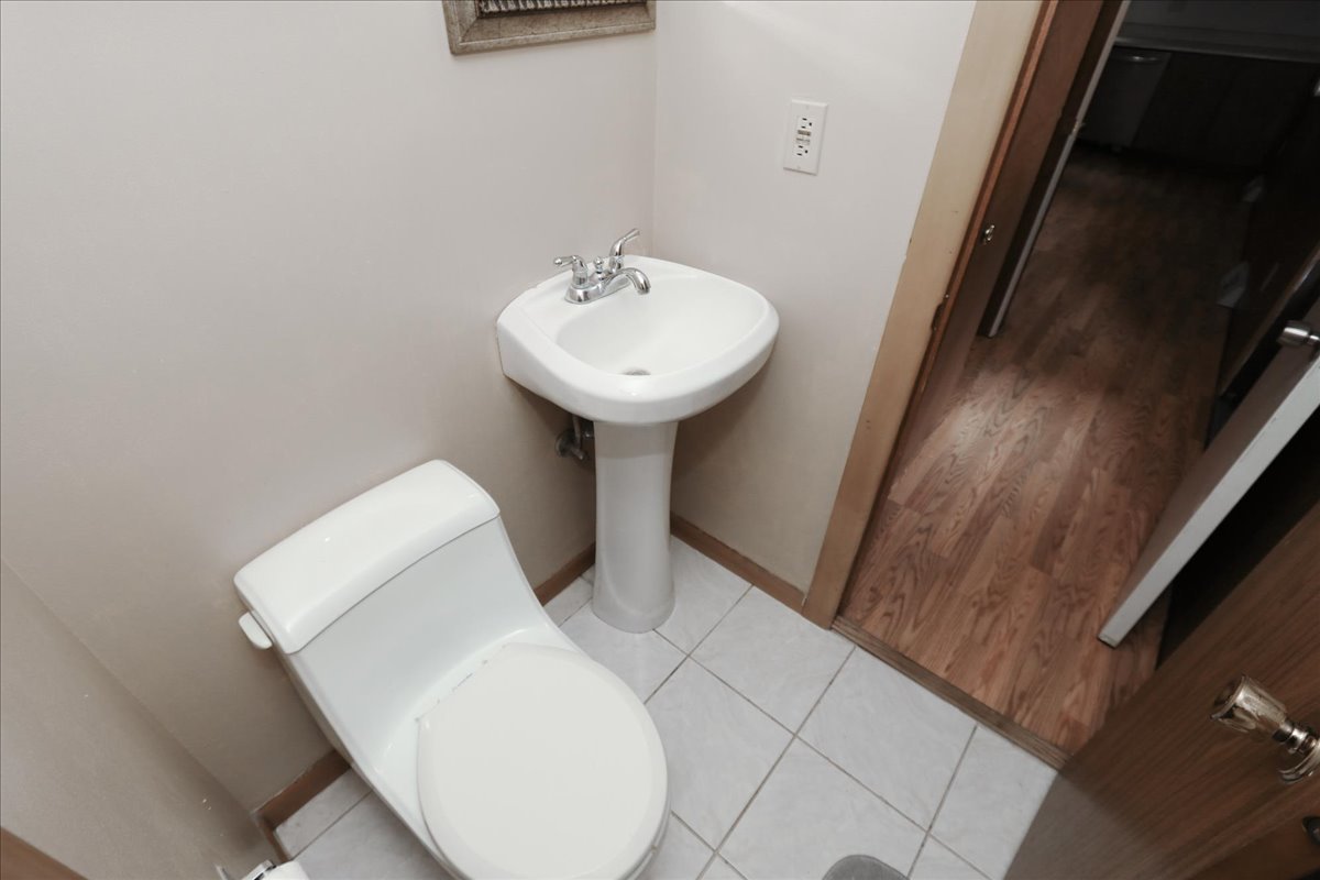 23874 N Echo Lake Road Property Photo 18