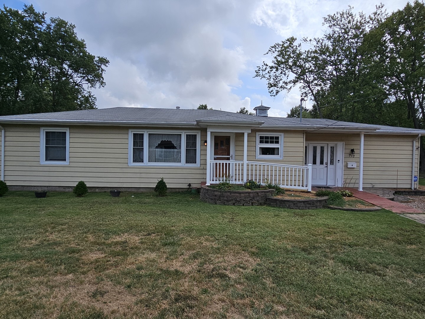 717 Airport Road Property Photo 4