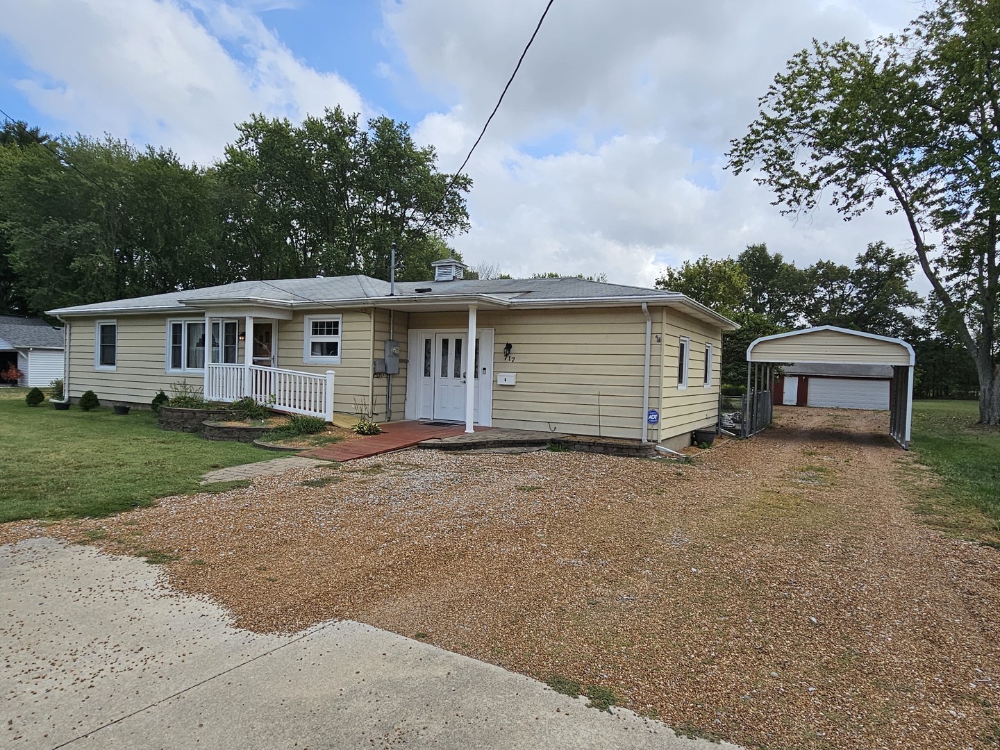 717 Airport Road Property Photo 7