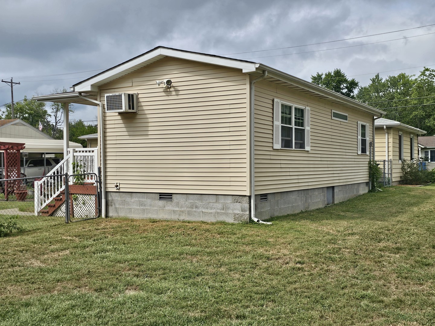 717 Airport Road Property Photo 15