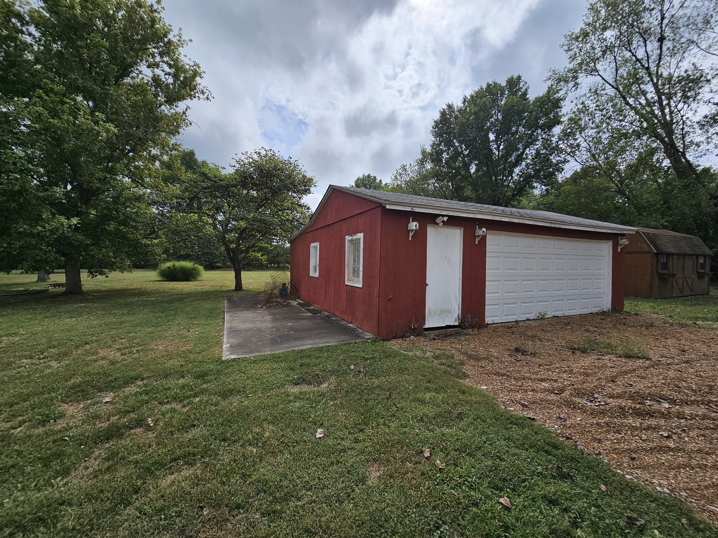 717 Airport Road Property Photo 21