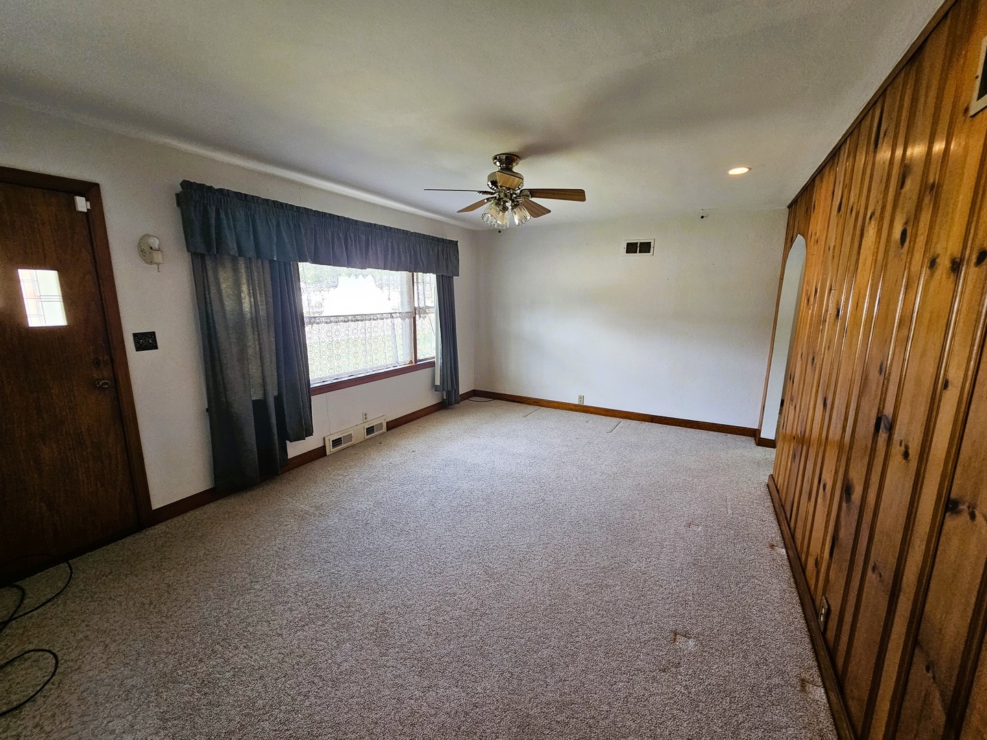 717 Airport Road Property Photo 33