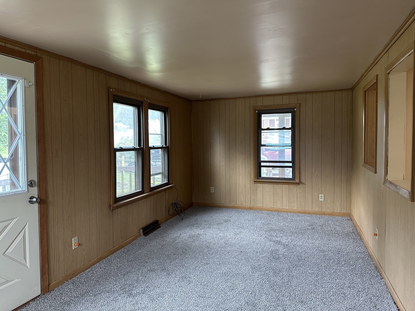 1607 Ontario Avenue Property Photo 5
