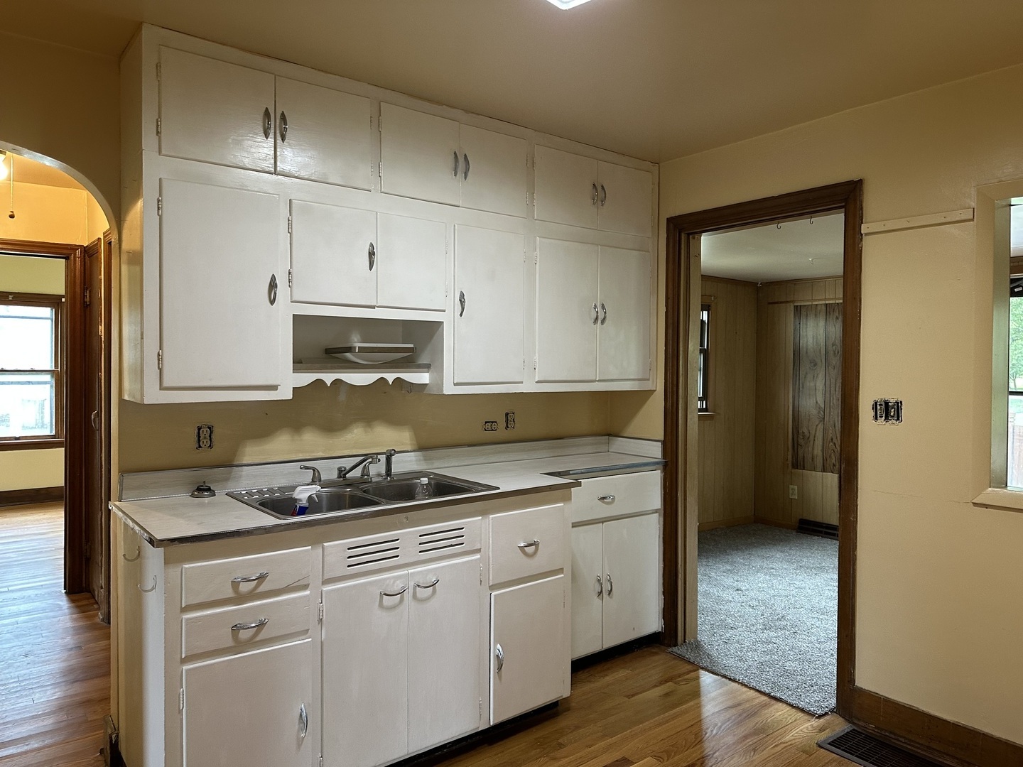 1607 Ontario Avenue Property Photo 6