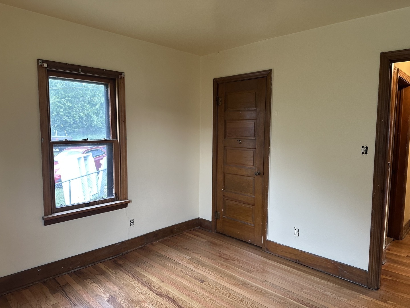 1607 Ontario Avenue Property Photo 10