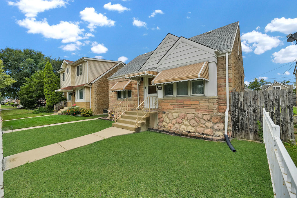 5444 W 64th Street Property Photo 2