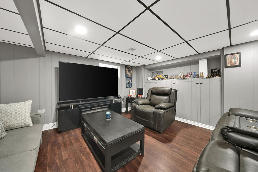 5444 W 64th Street Property Photo 19