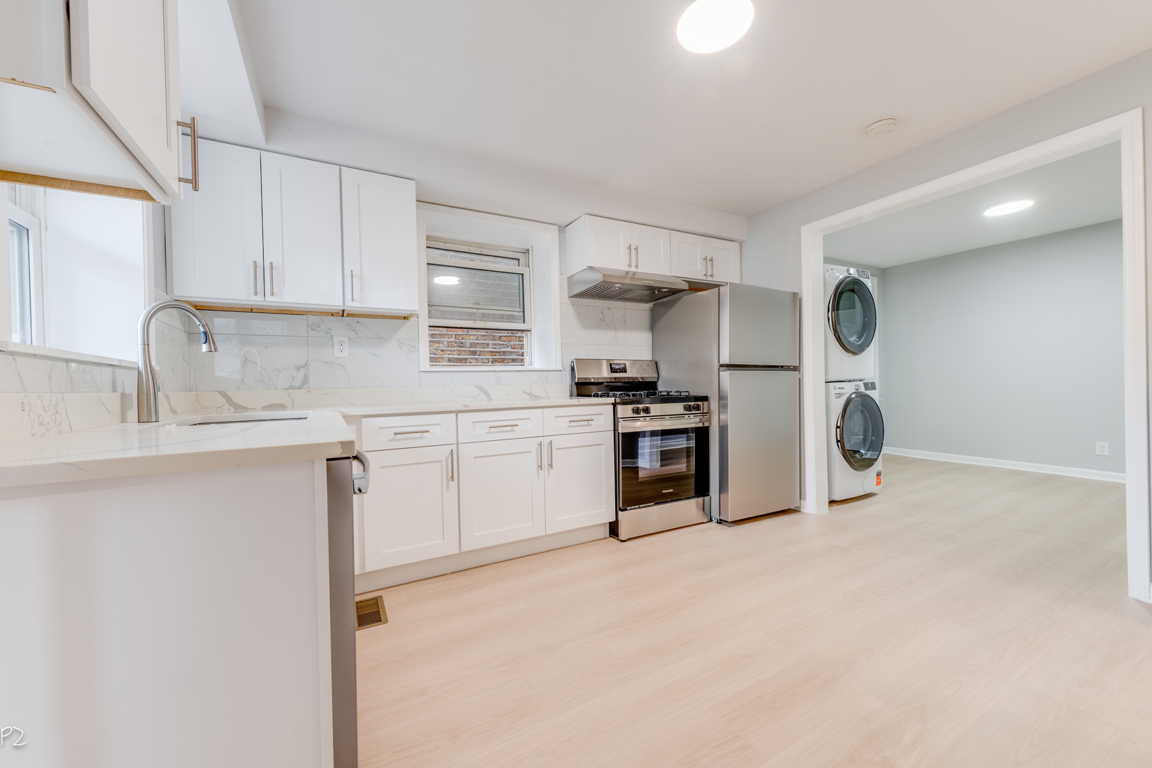 2625 S Union Avenue 1r Property Photo 4