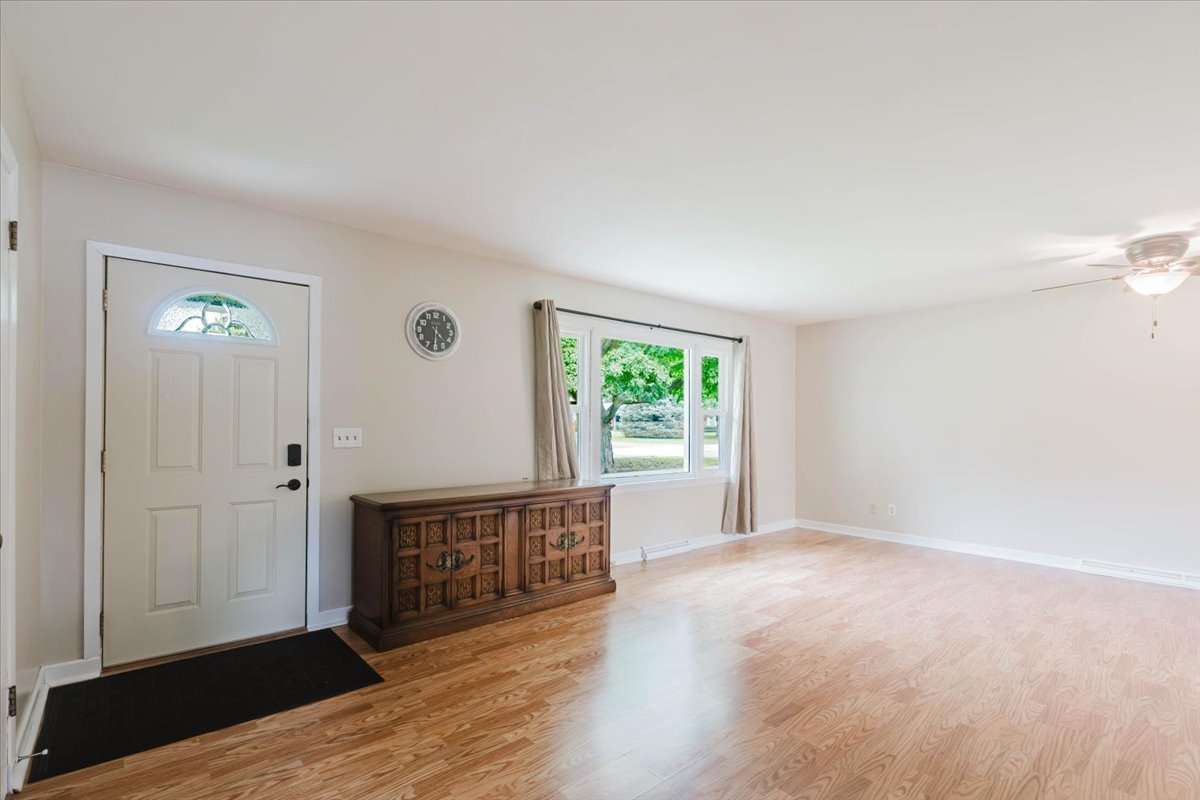 115 E 7th Street Property Photo 2