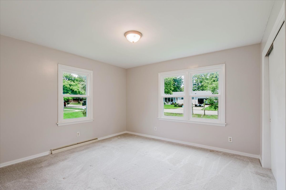 115 E 7th Street Property Photo 11