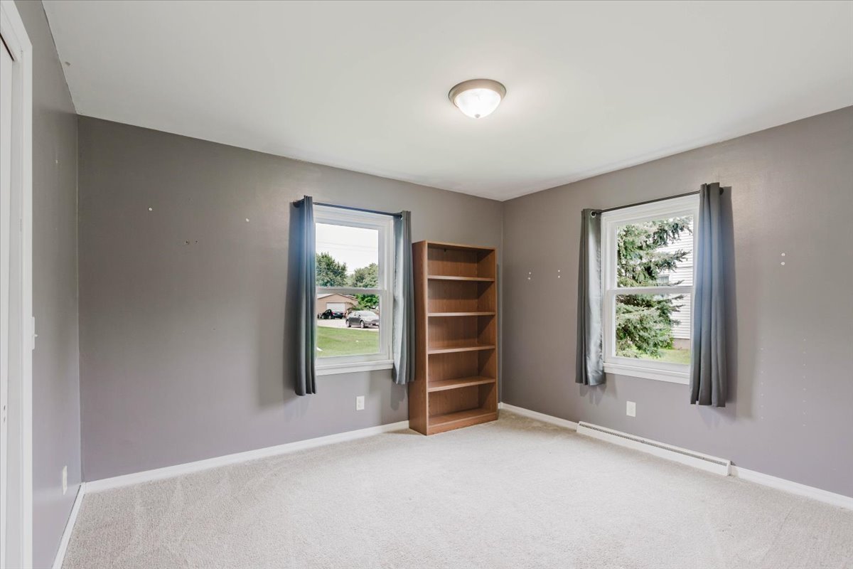 115 E 7th Street Property Photo 14