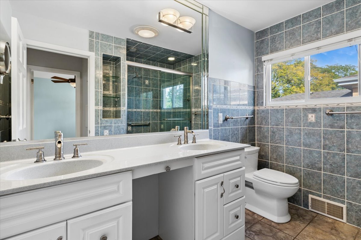 9427 Merrill Avenue Property Photo 14