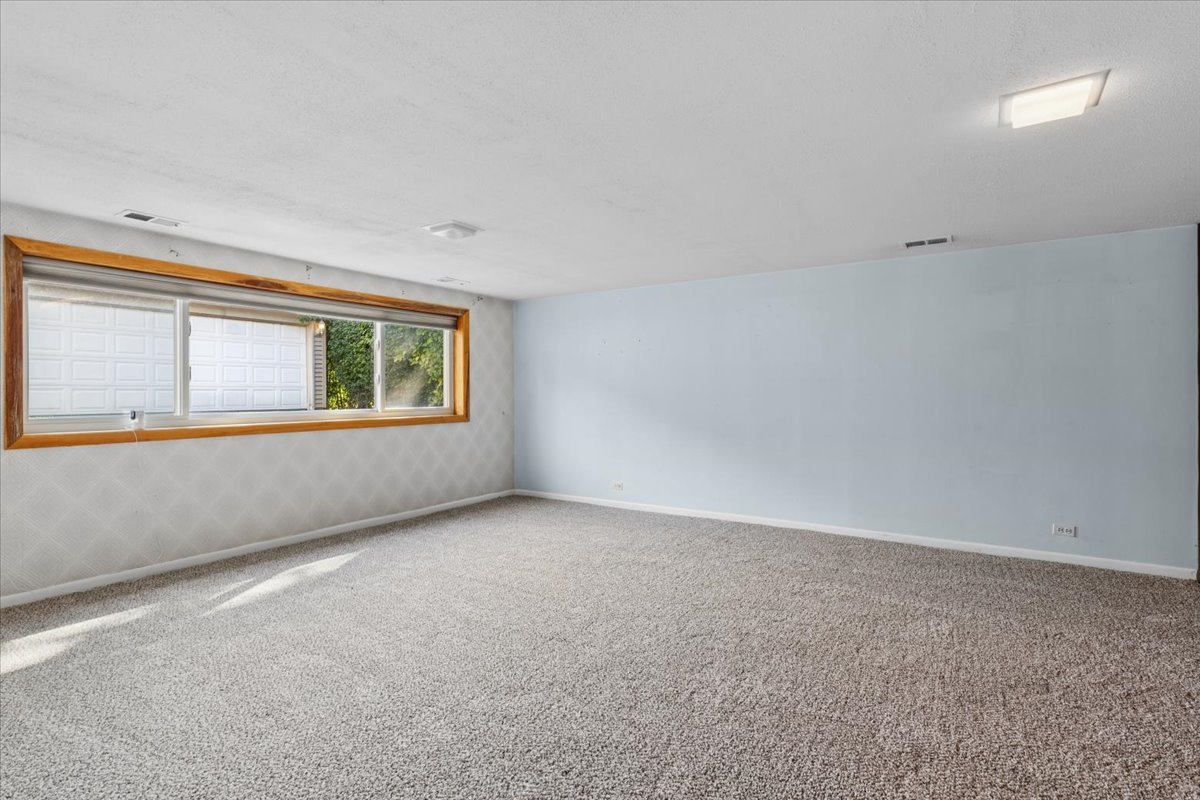 9427 Merrill Avenue Property Photo 15
