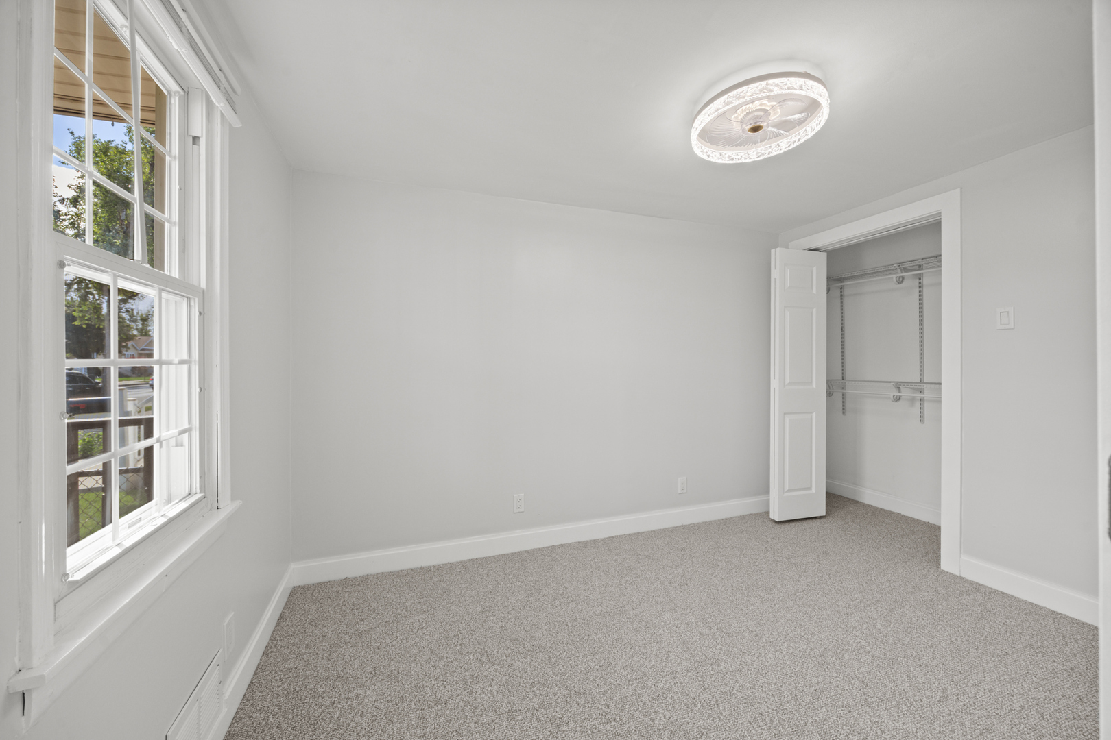 6130 S Narragansett Avenue Property Photo 11