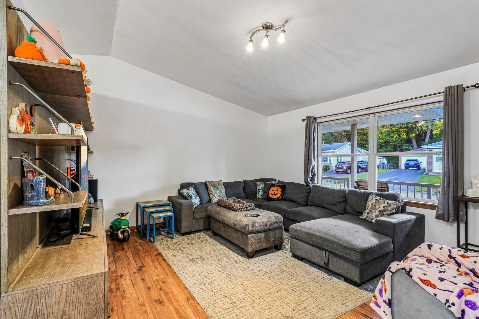 92 Bay Road Property Photo 4