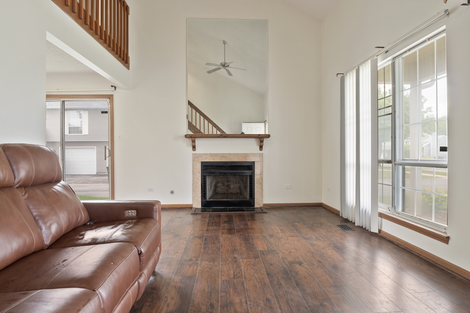 19401 Hickory Place Property Photo 3