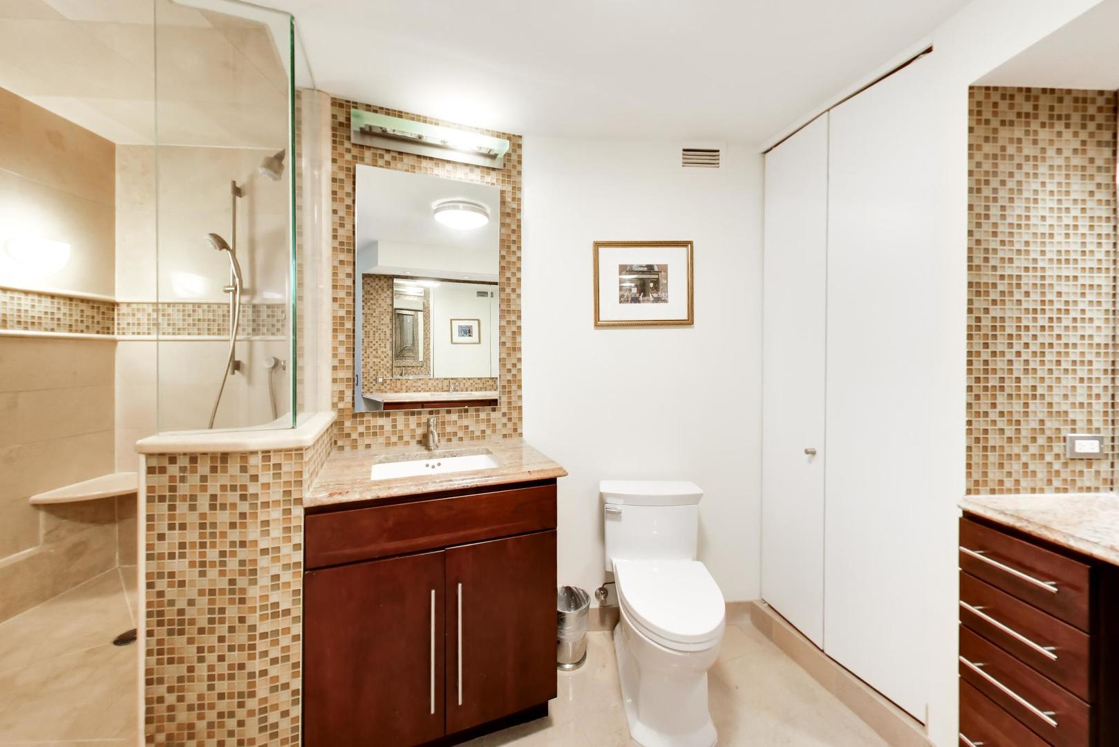 360 E Randolph Street 1401 Property Photo 18