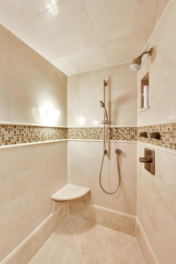 360 E Randolph Street 1401 Property Photo 20