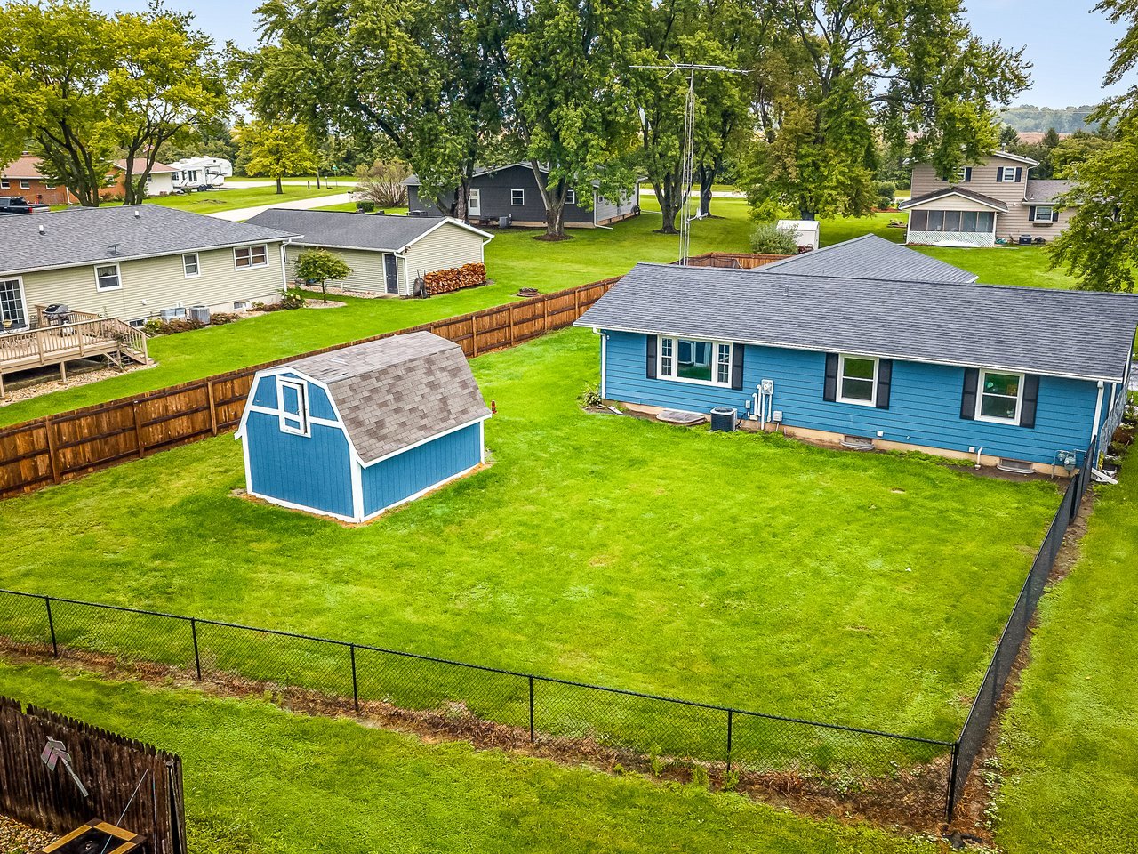 5349 Lawrence Drive Property Photo 4