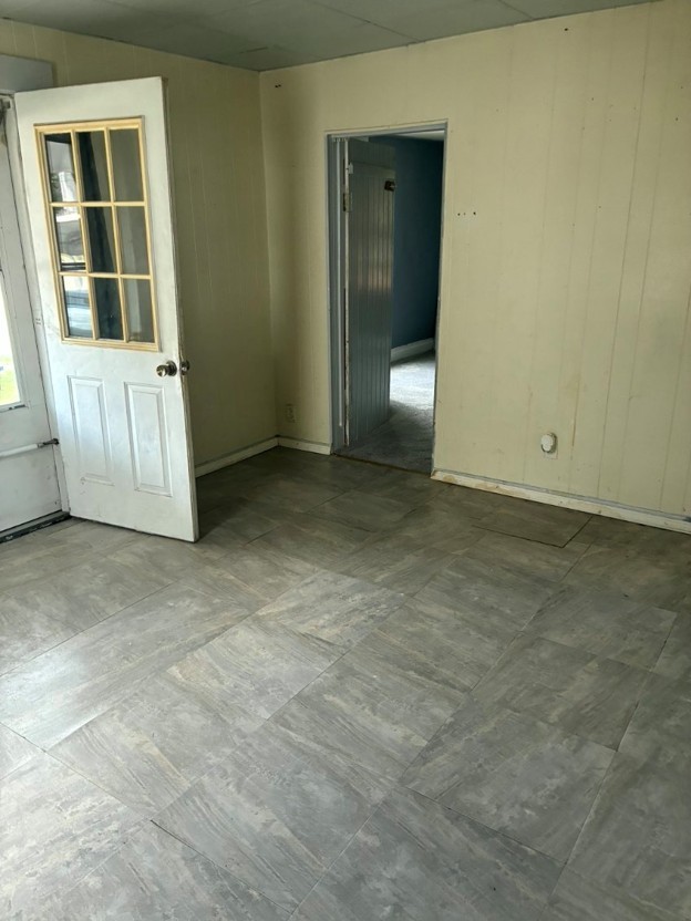 104 S West Street Property Photo 1