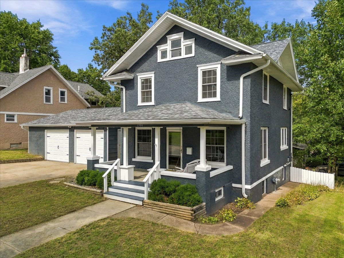 1302 Caroline Avenue Property Photo 1