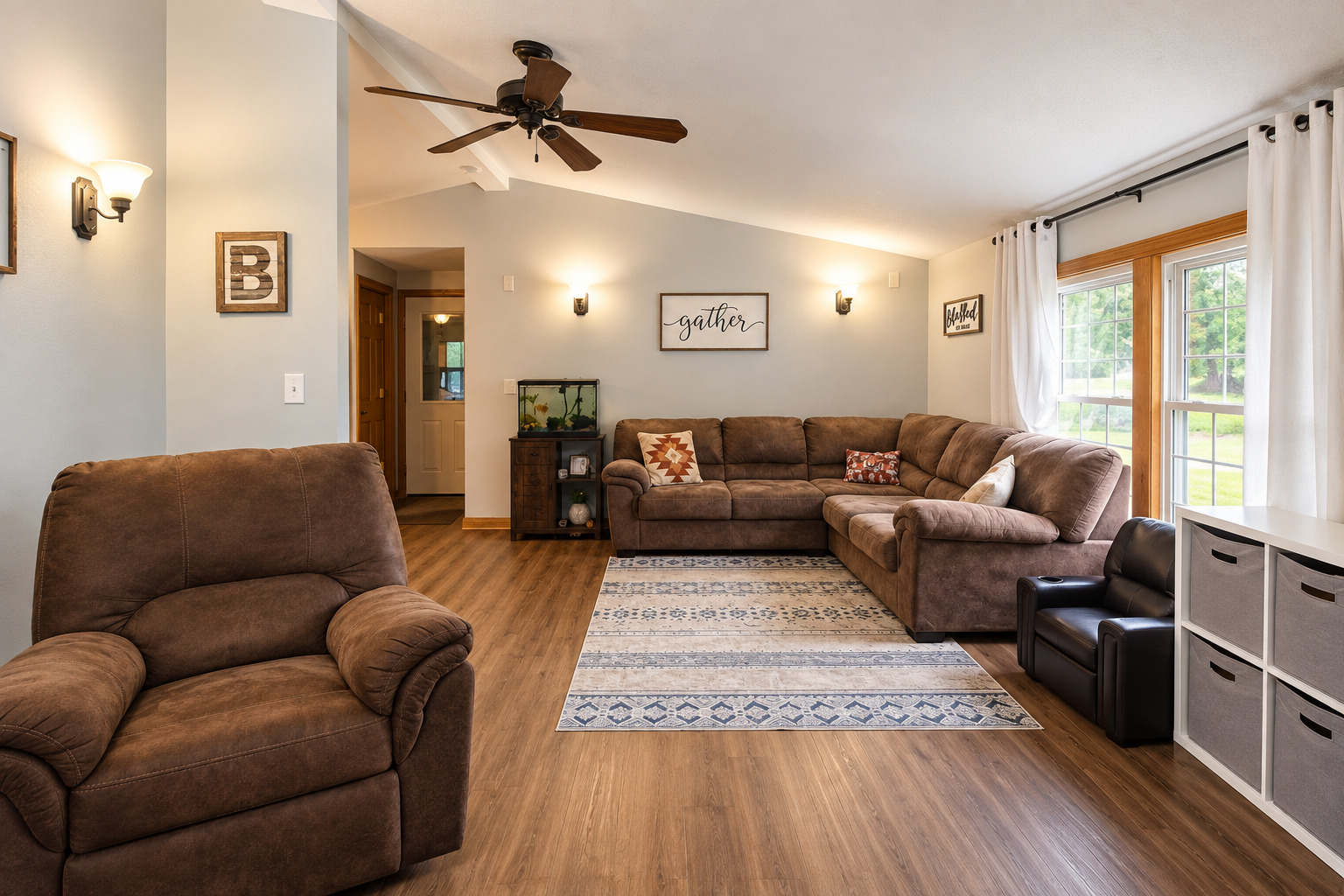 1585 Joliet Way Property Photo 10